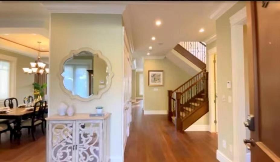 Spacious Cozy House In Vancouver West المظهر الخارجي الصورة